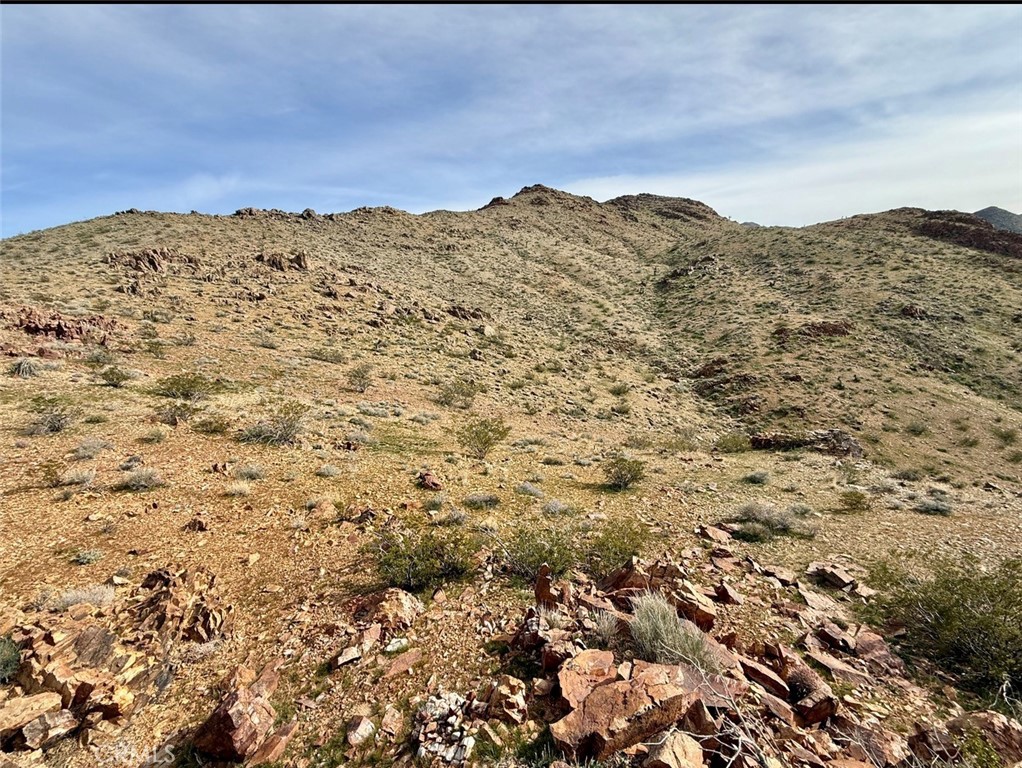 1 Off Pipeline Property Photo 7
