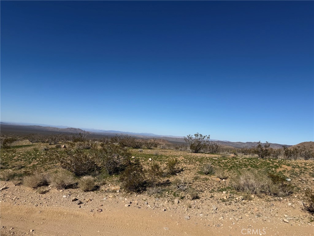 1 Off Pipeline Property Photo 8