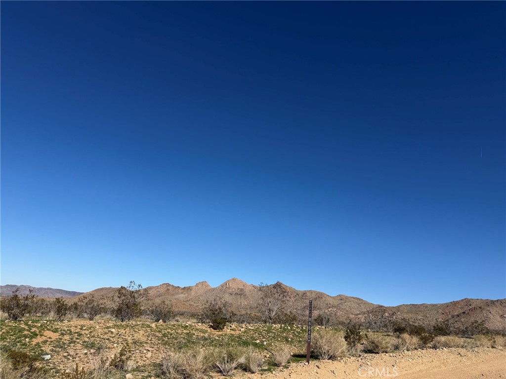 1 Off Pipeline Property Photo 10