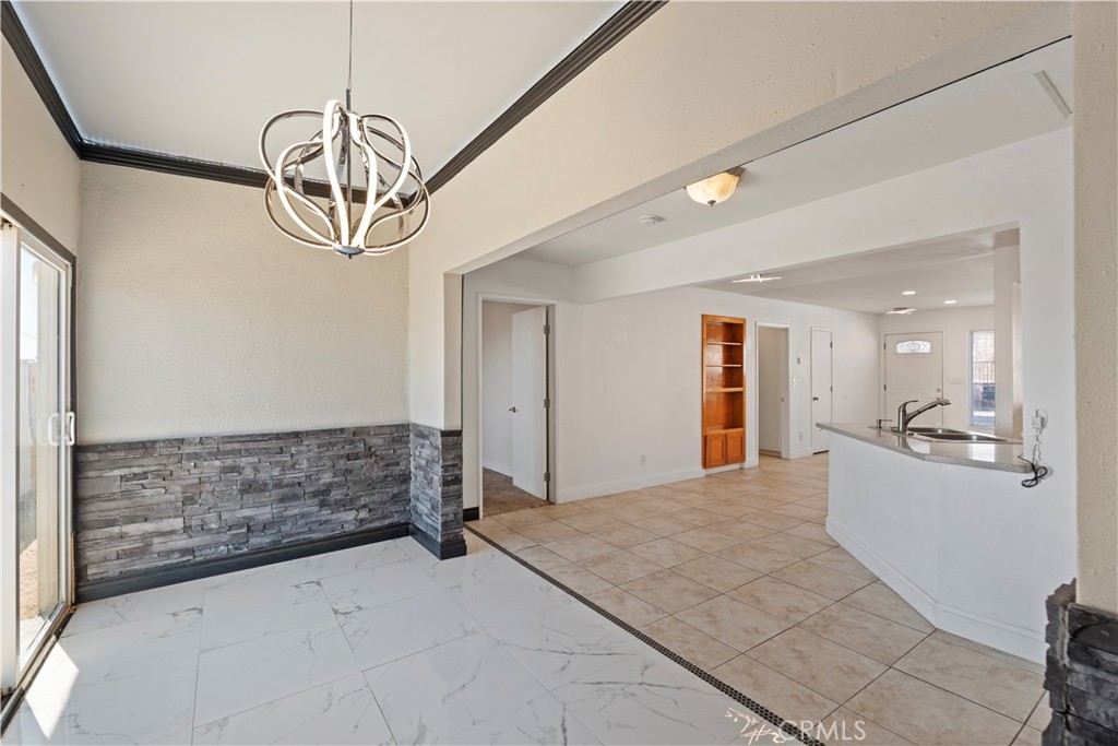 23859 South Road Property Photo 12