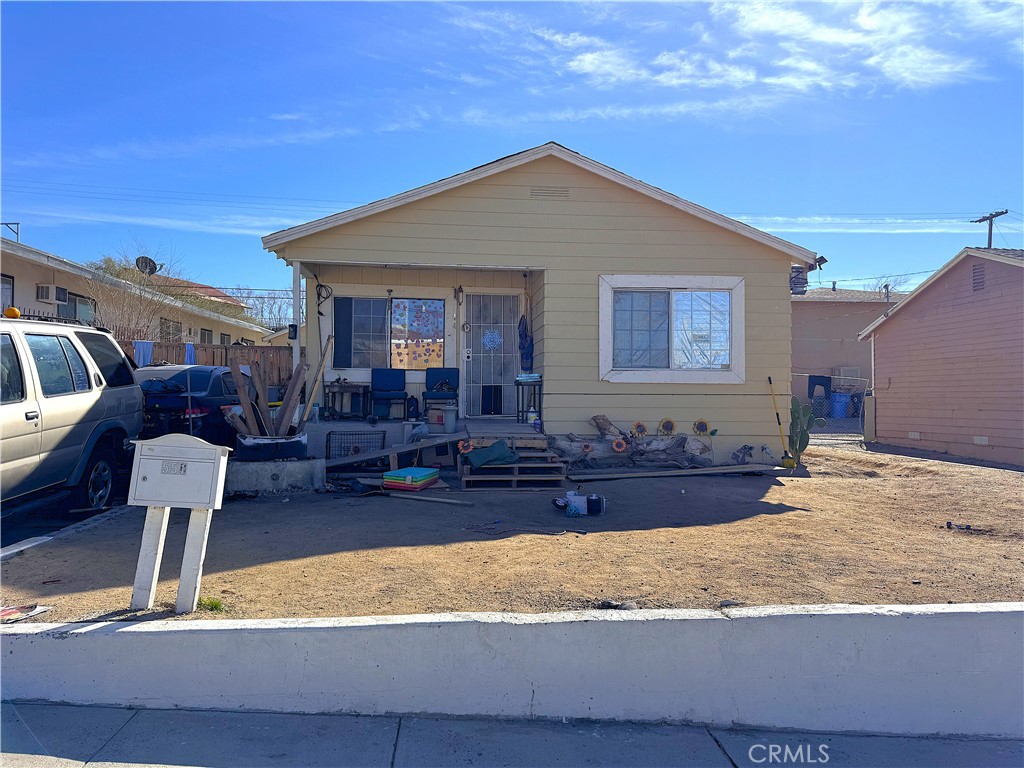 550 W Fredricks Street Property Photo 1