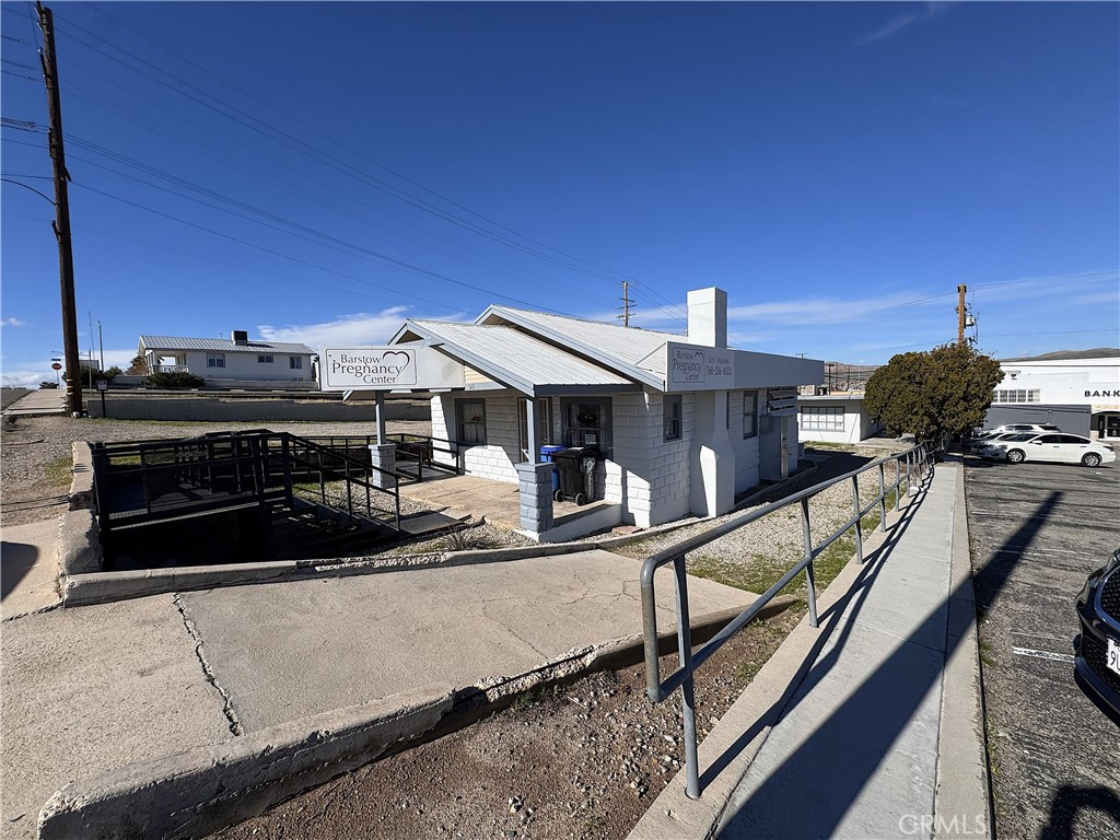 521 E Williams Street Property Photo 3