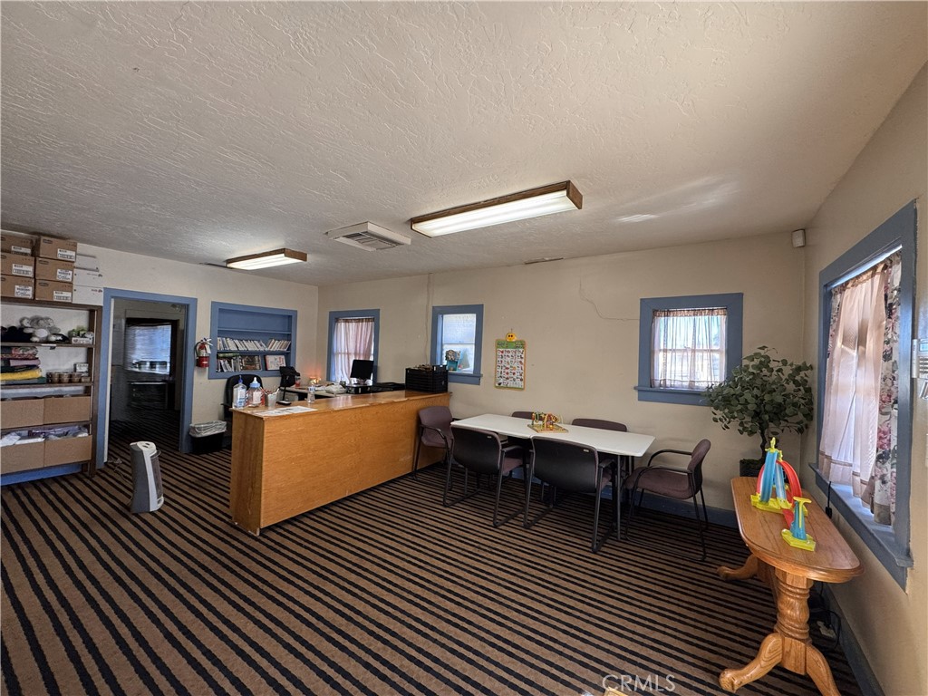 521 E Williams Street Property Photo 7