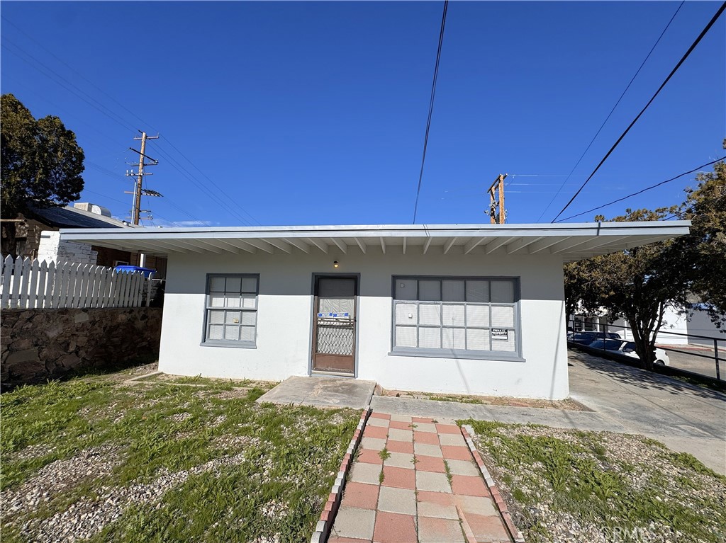 521 E Williams Street Property Photo 11