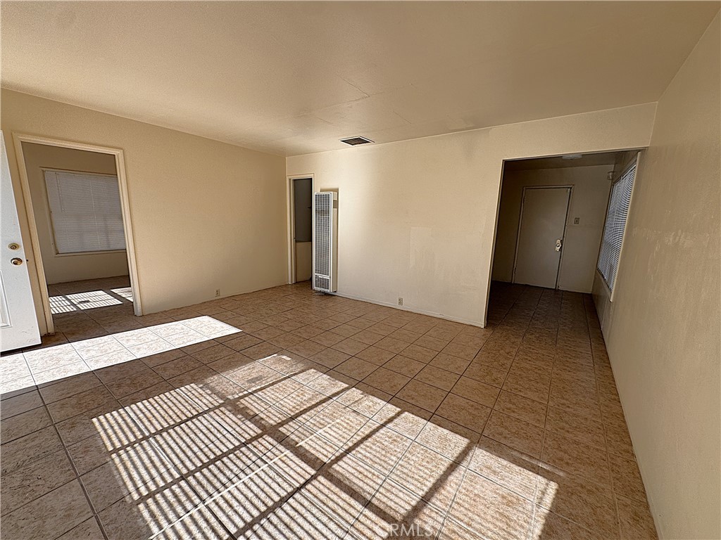521 E Williams Street Property Photo 16