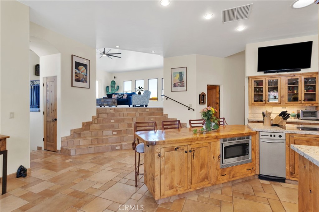31024 Rabbit Springs Road Property Photo 17