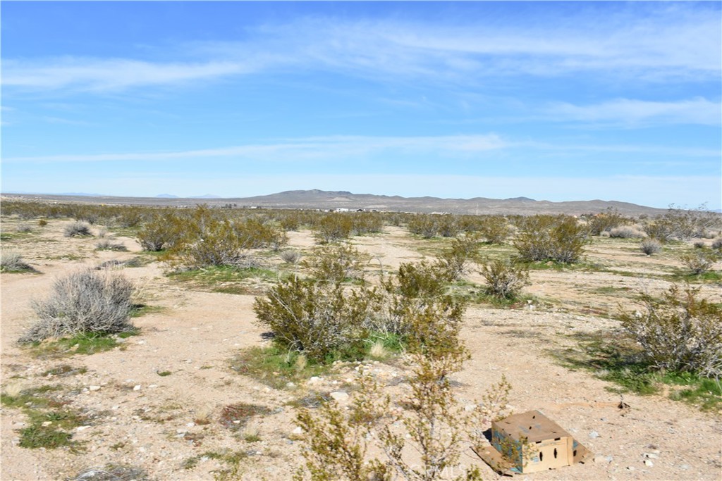 24 Frontier Property Photo 25