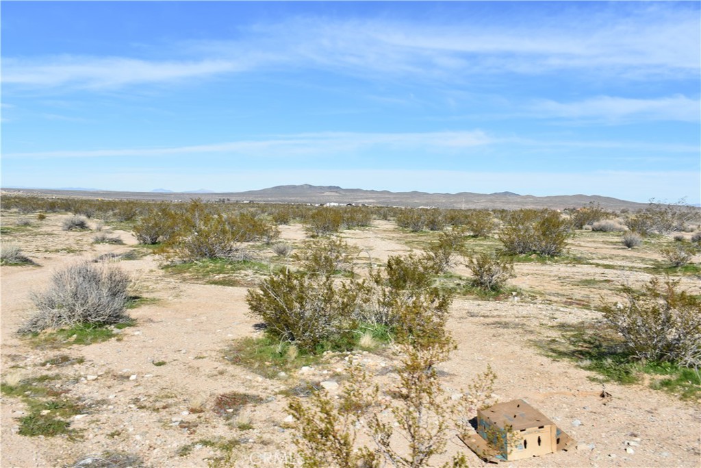 25 Frontier Property Photo 25
