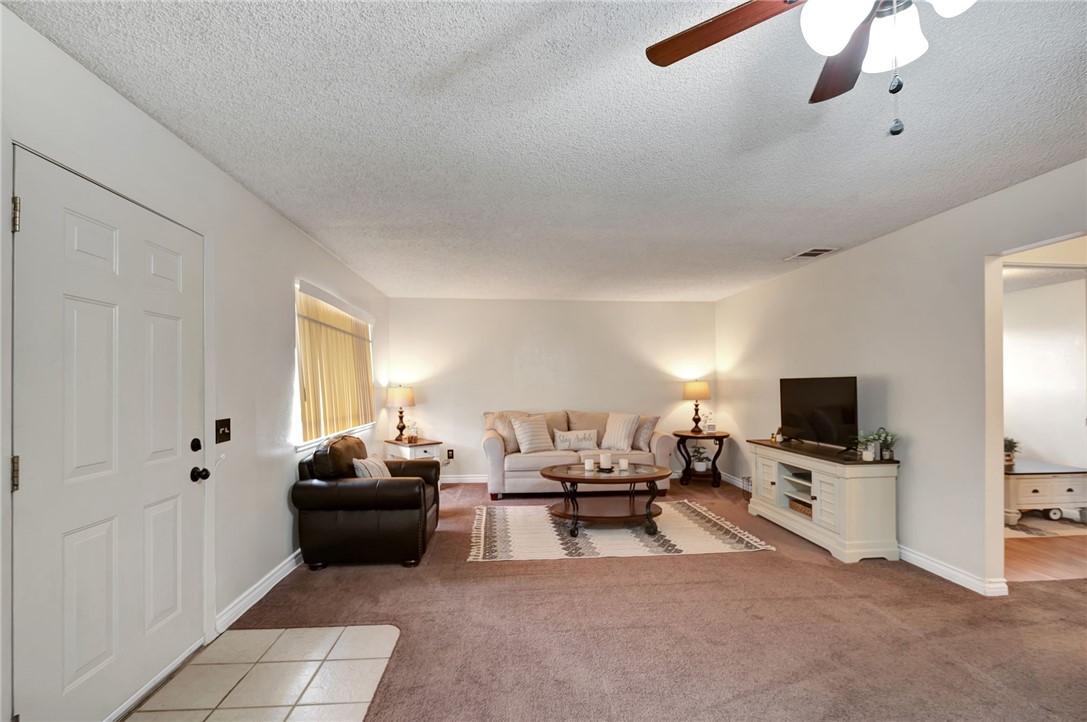 3504 Rainbow Lane Property Photo 5