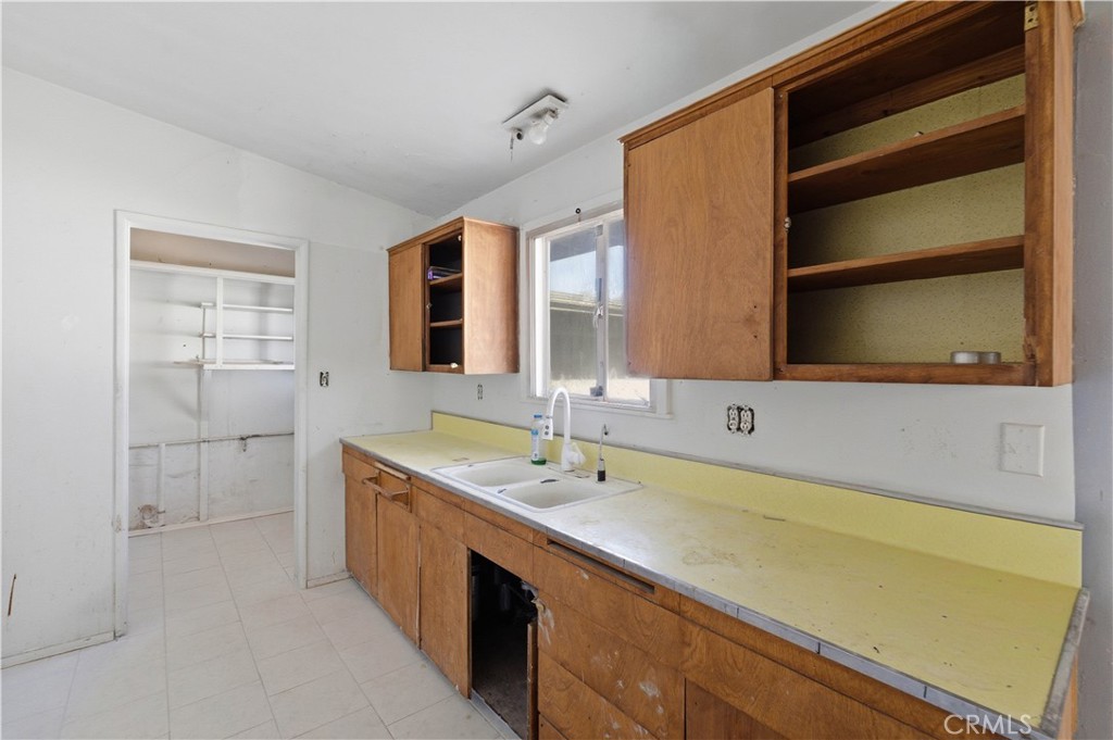 10380 Baker Road Property Photo 15
