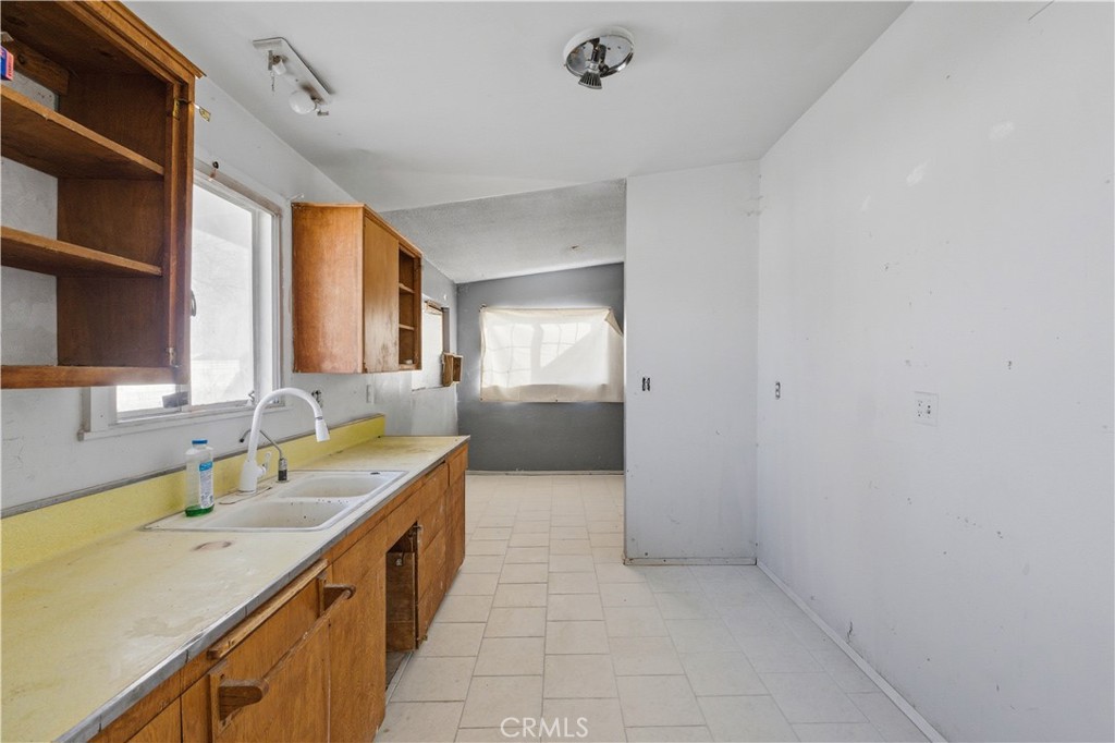 10380 Baker Road Property Photo 16