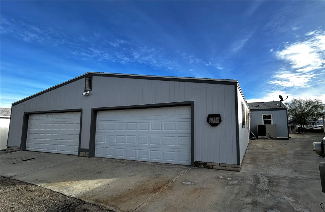 195 Thunderhead Property Photo 1