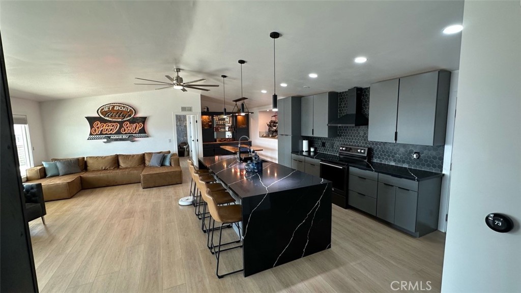 195 Thunderhead Property Photo 4