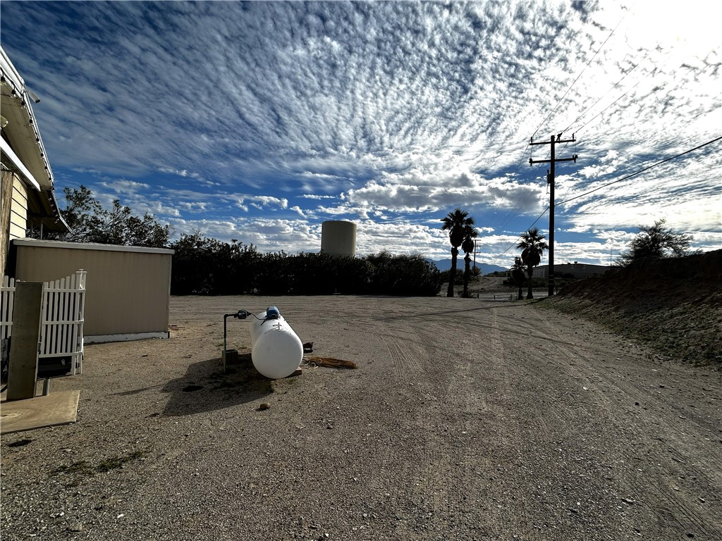 1 Sunrise Property Photo 2