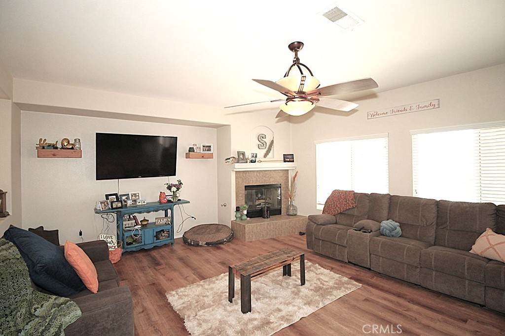 924 Condor Property Photo 11