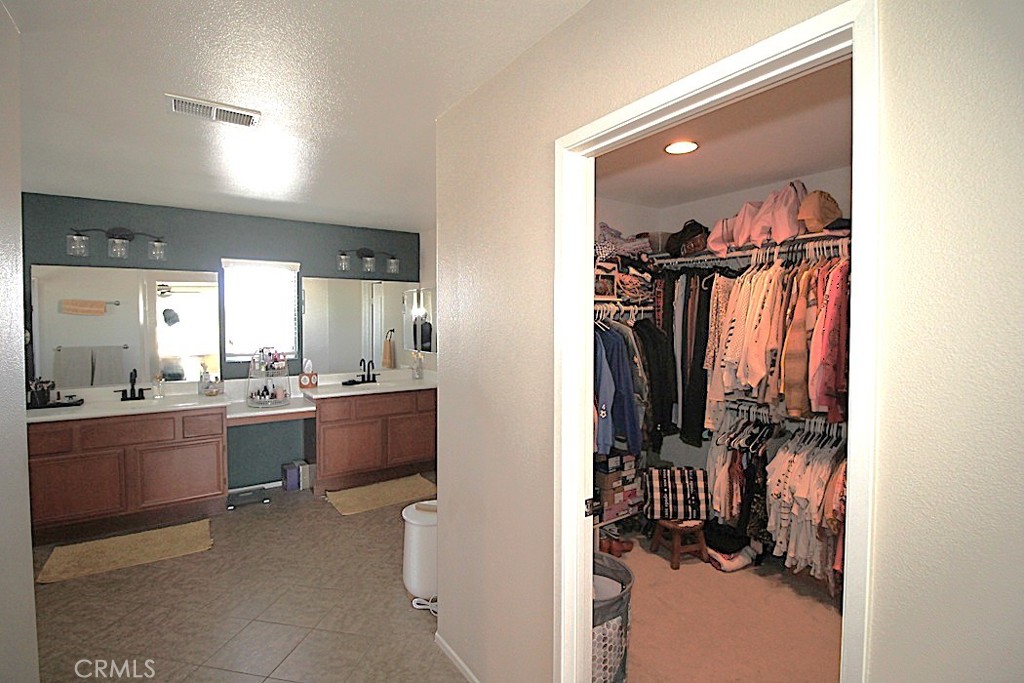 924 Condor Property Photo 38