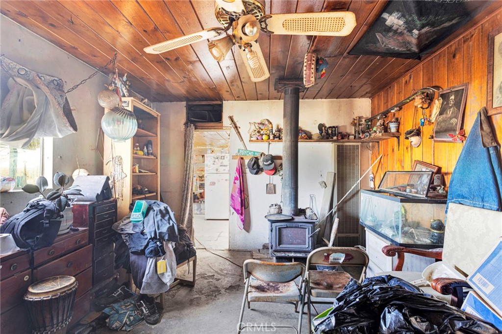 11805 Cove Property Photo 5