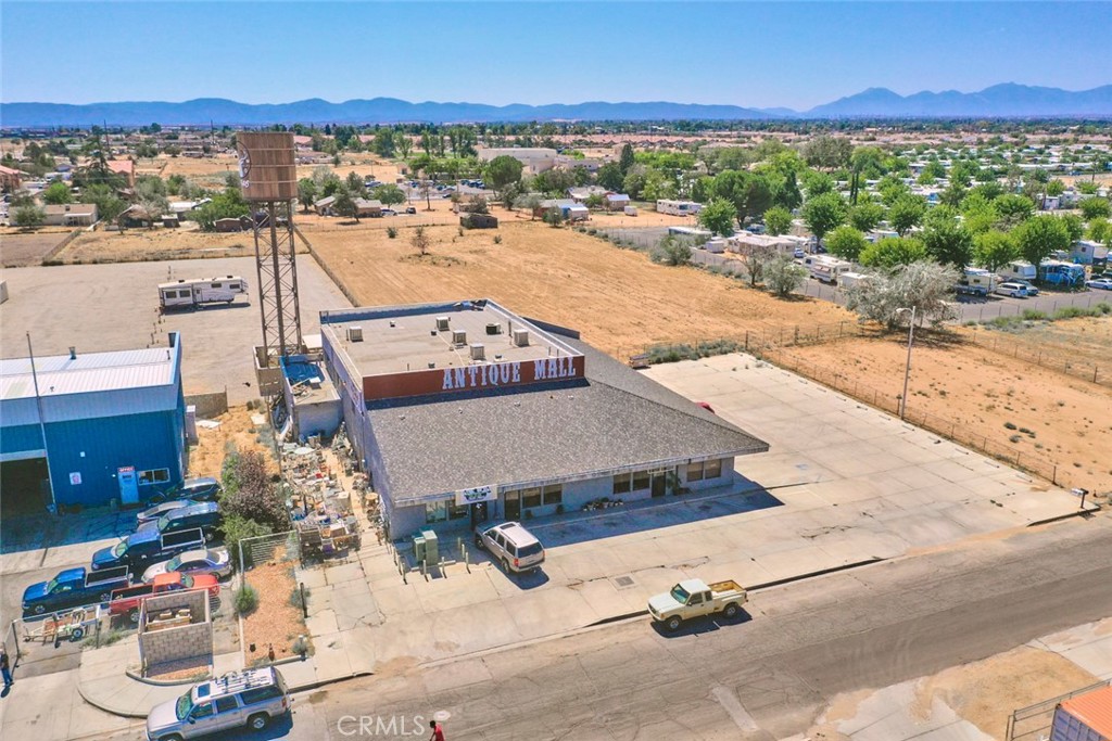 16937 Walnut Street Property Photo 1