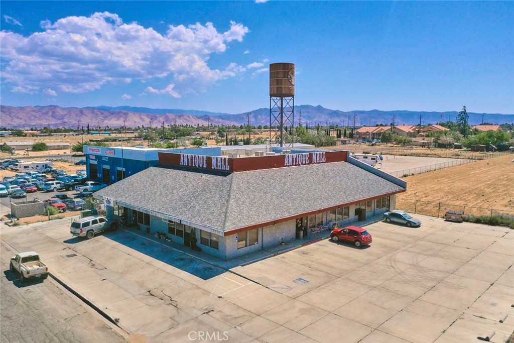 16937 Walnut Street Property Photo 2