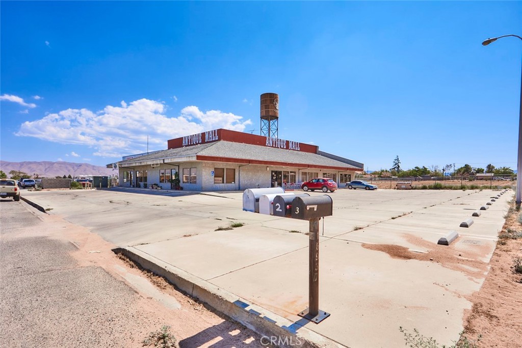 16937 Walnut Street Property Photo 3