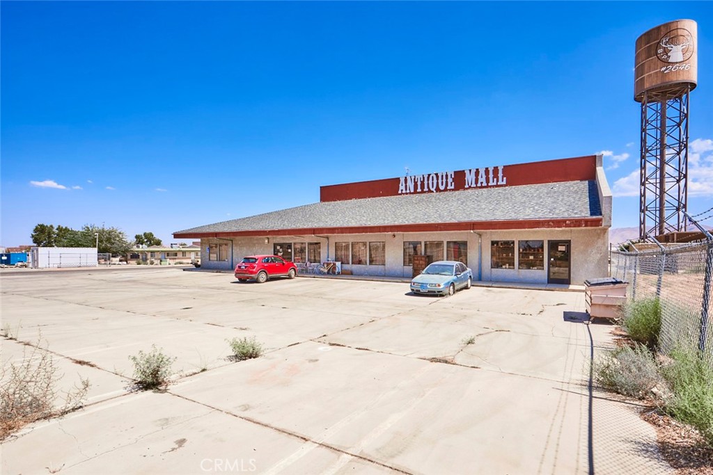 16937 Walnut Street Property Photo 6