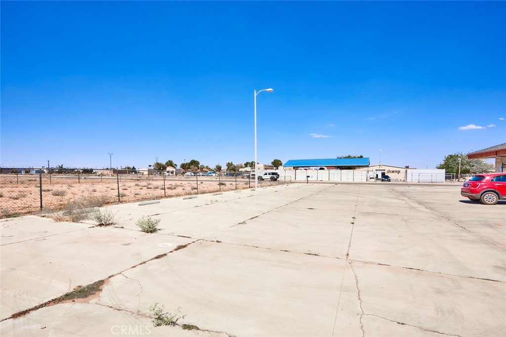 16937 Walnut Street Property Photo 7