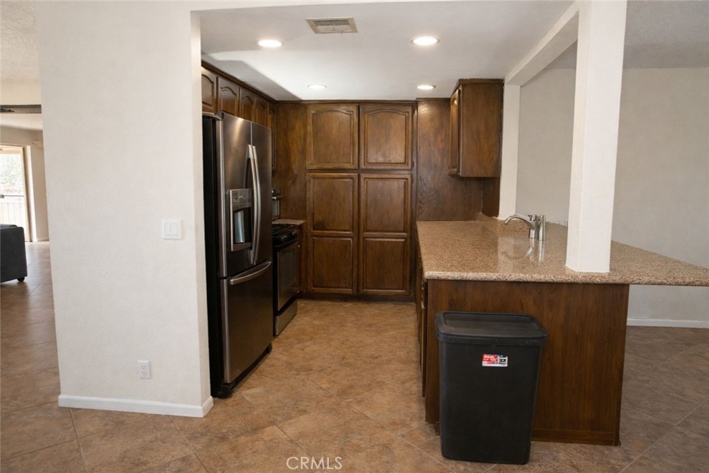 18804 Vine Street Property Photo 7
