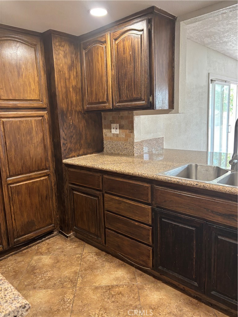 18804 Vine Street Property Photo 19