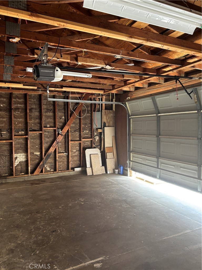 18804 Vine Street Property Photo 45