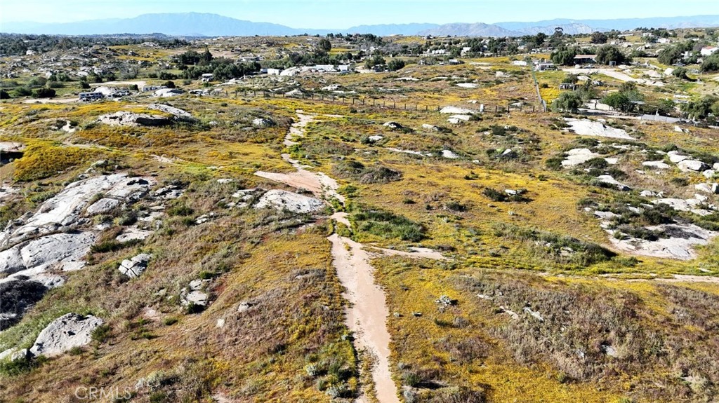 22169 Rocky Hills Property Photo 5