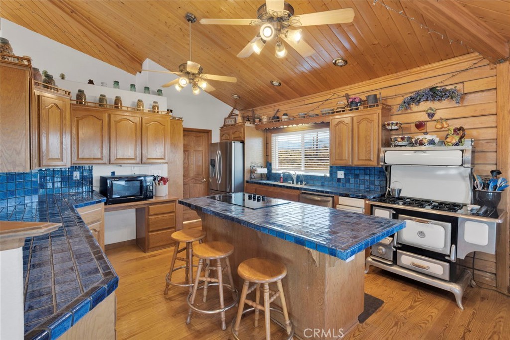 10328 El Centro Property Photo 12