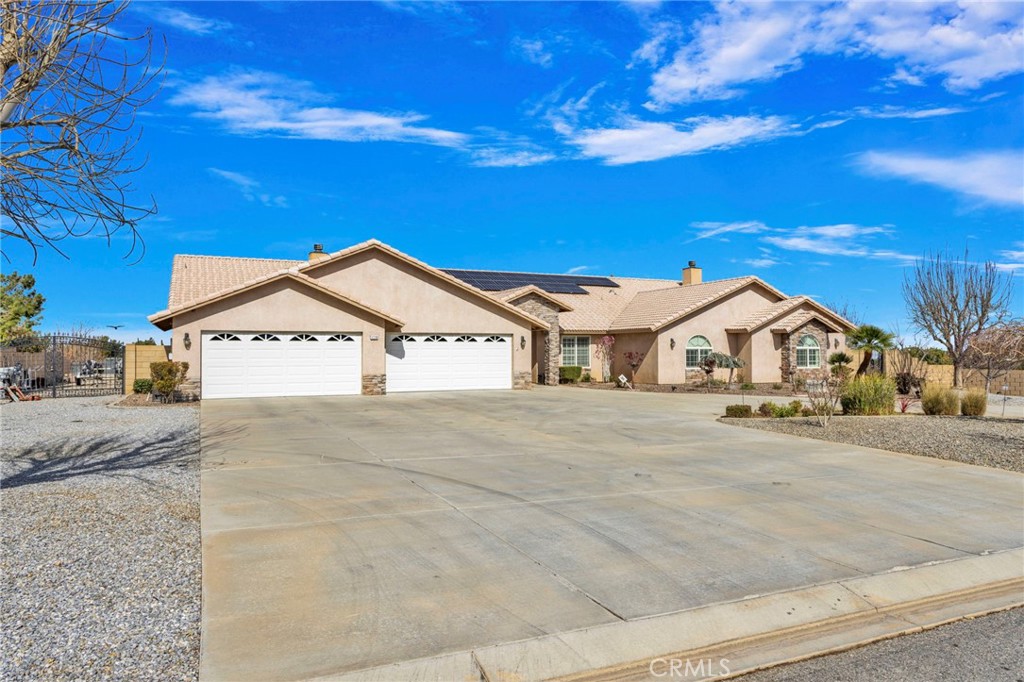 12290 Larch Road Property Photo 6