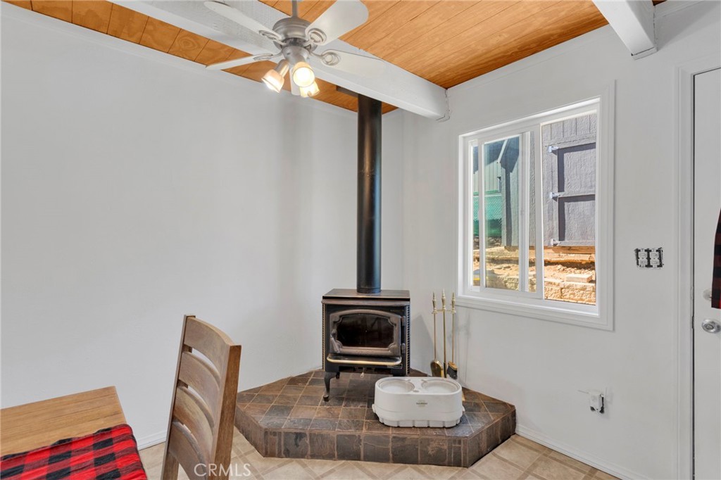 150 Los Angeles Property Photo 10