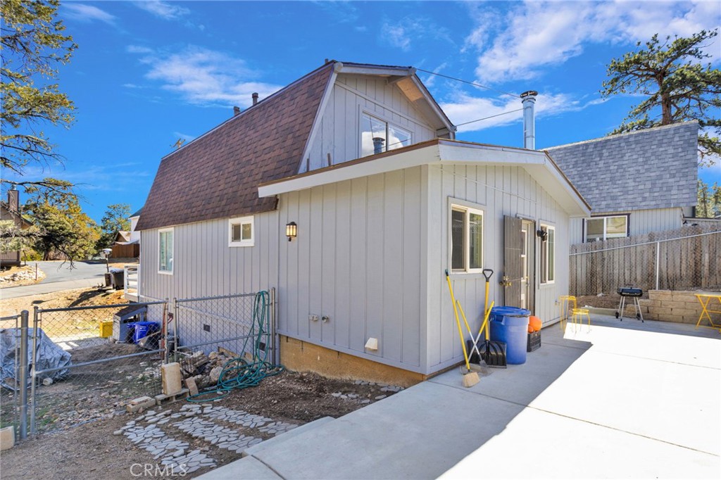 150 Los Angeles Property Photo 20