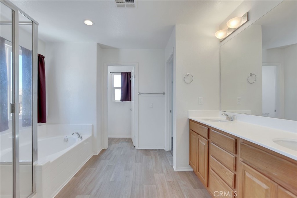 15929 Golden Meadow Property Photo 13