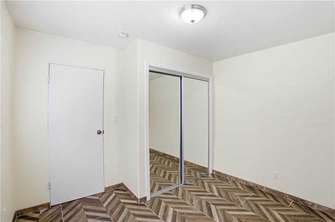 1581 Chanticleer B Property Photo 6