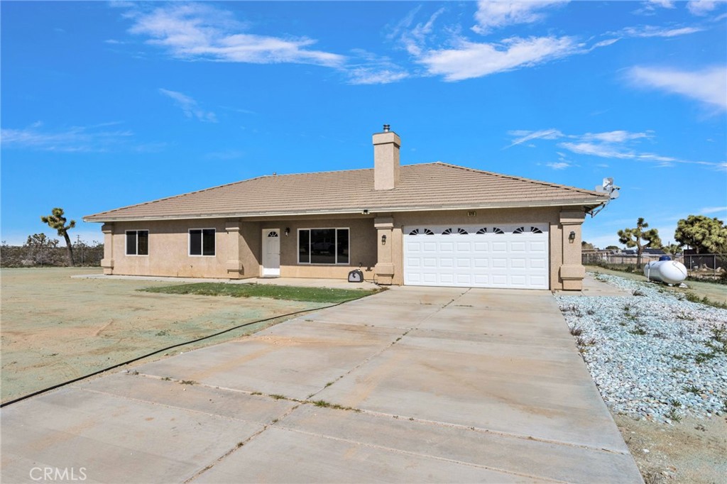 8720 Greasewood Lane Property Photo 4