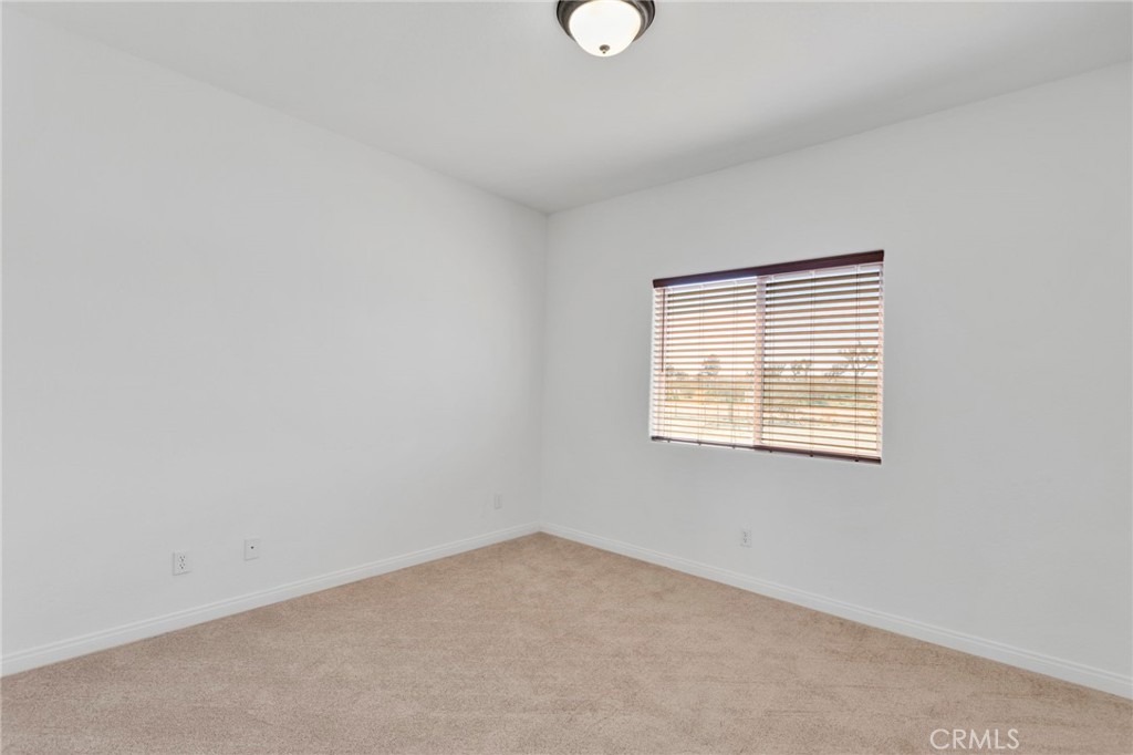 8720 Greasewood Lane Property Photo 20