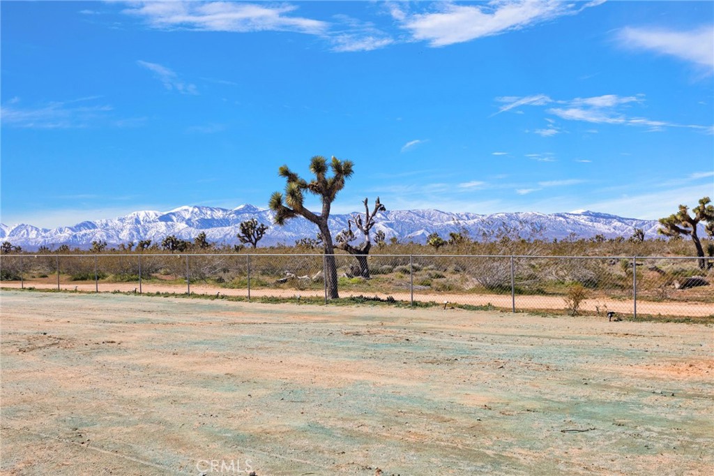 8720 Greasewood Lane Property Photo 32