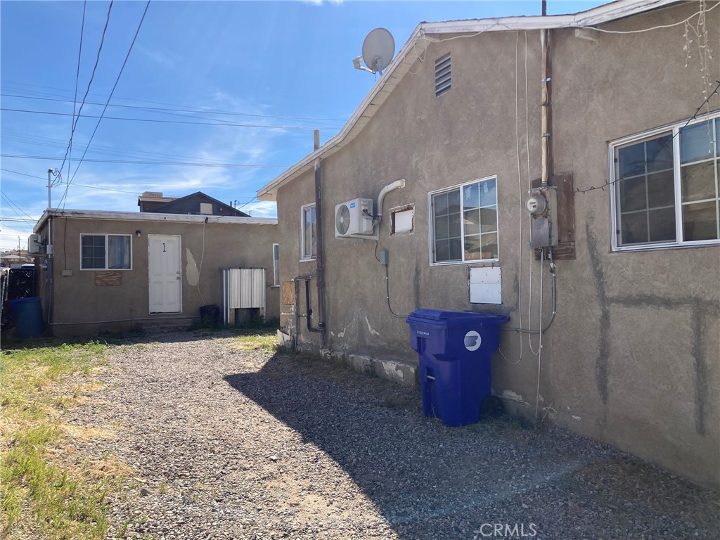 515 Clark Property Photo 3