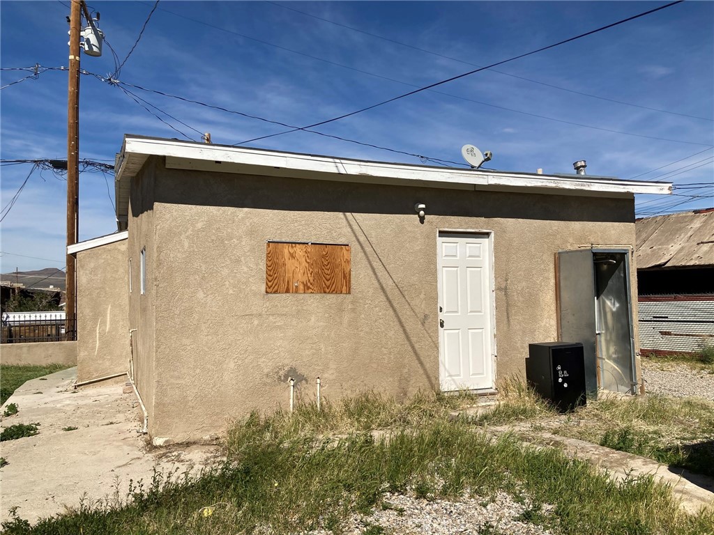 515 Clark Property Photo 6