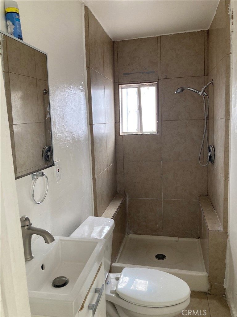 515 Clark Property Photo 17