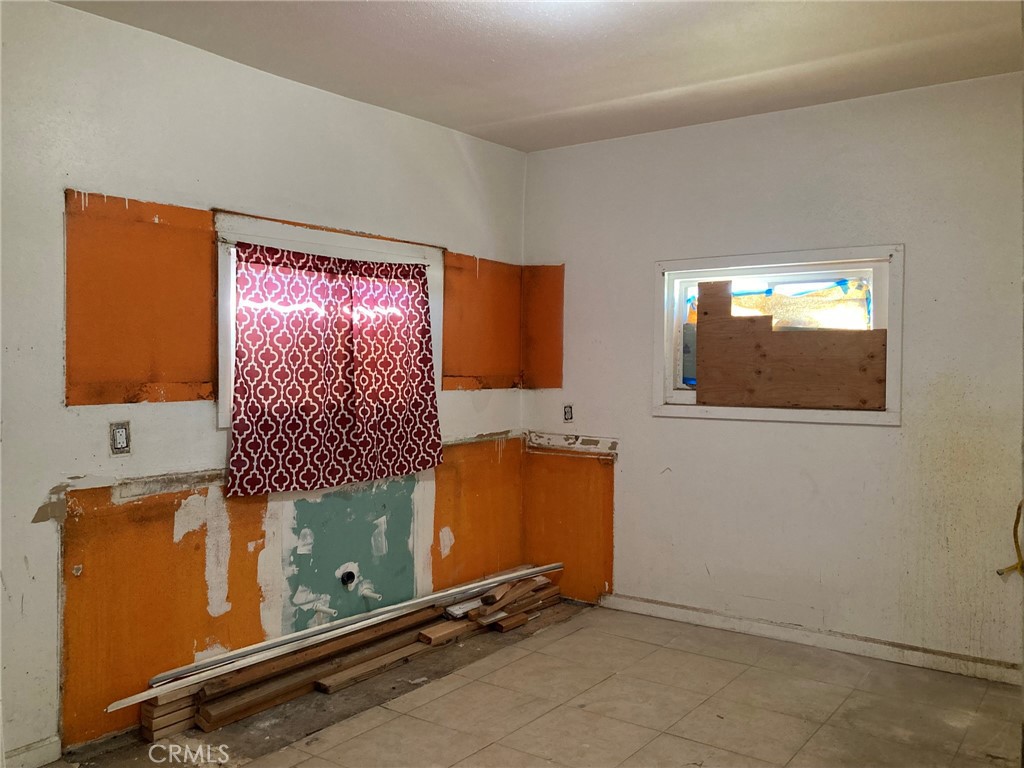 515 Clark Property Photo 18