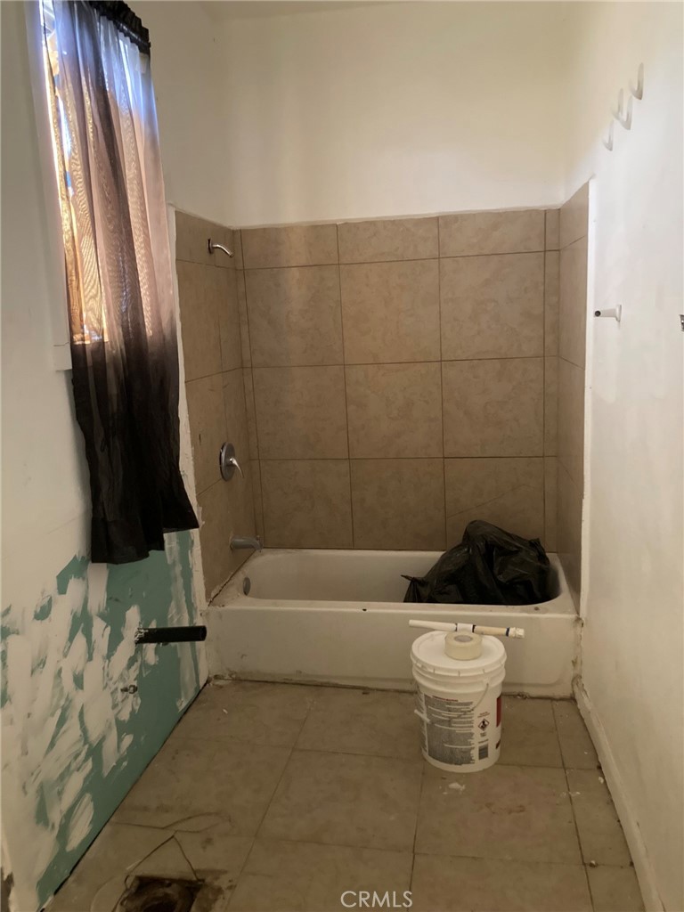 515 Clark Property Photo 23