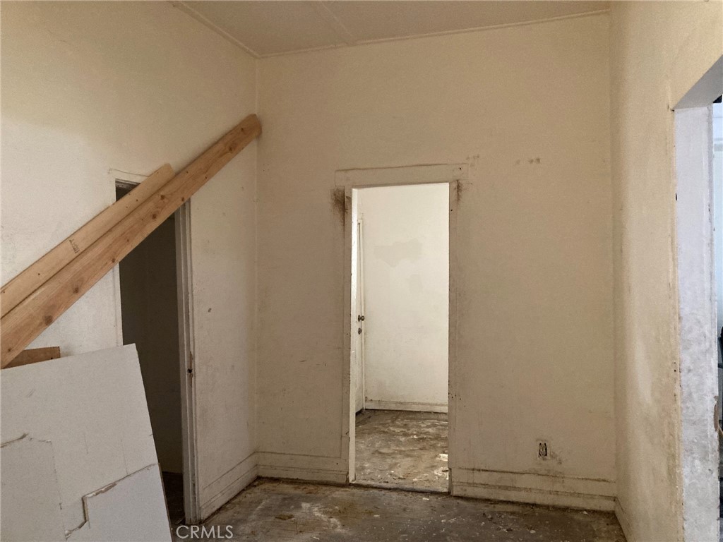 515 Clark Property Photo 32