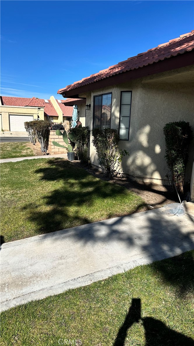 19269 Elm Drive Property Photo 2