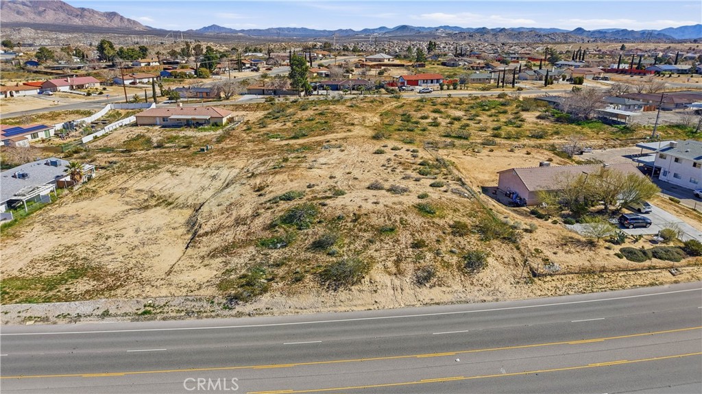 16423 Village Drive Property Photo 3