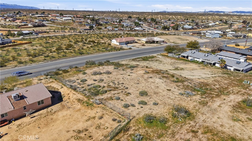 16423 Village Drive Property Photo 8