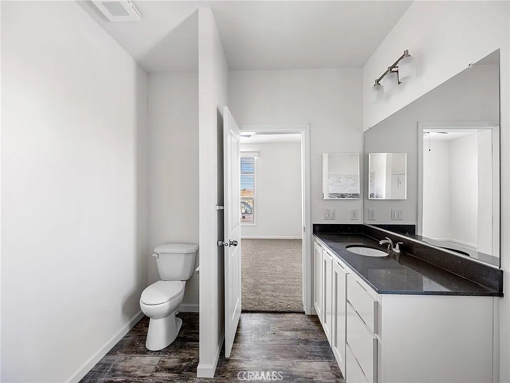 1961 Seville Place Property Photo 14