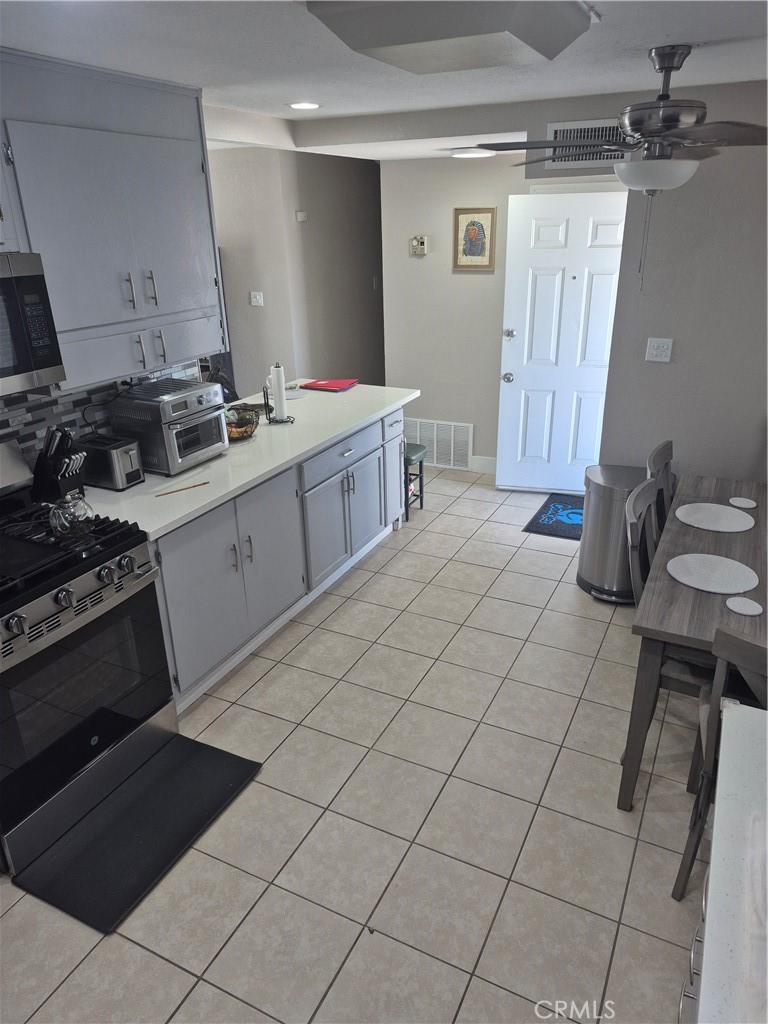 37149 Camarillo Property Photo 11